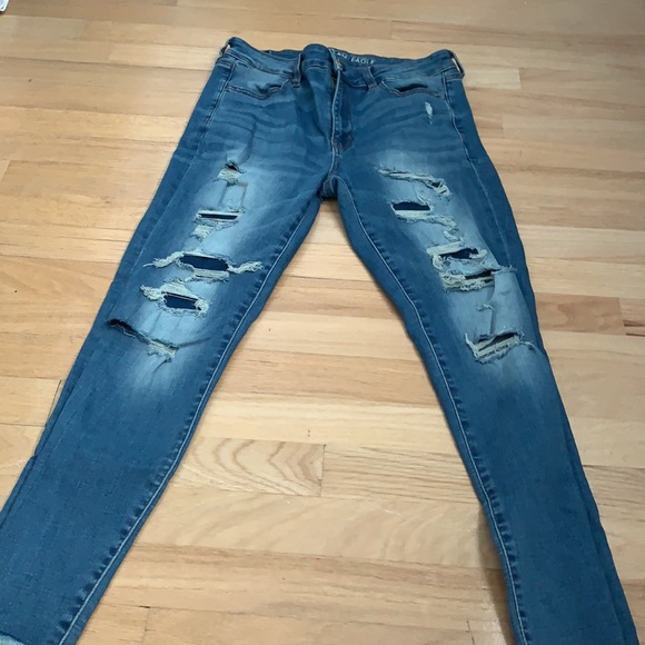 GREAT CONDITION AMERICAN EAGLE JEANS - Picture 2 of 3